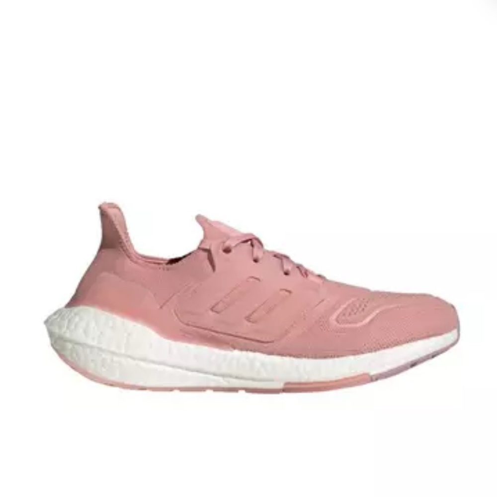 Adidas Ultraboost 22 in Muave